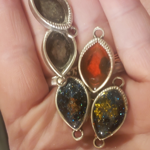 3 for 25 !!! Choose Three pack* pick colors) ((glitters) get Resin / st. silver - Picture 1 of 8